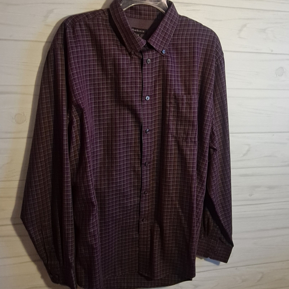 Van Heusen button down shirt - Picture 3 of 5